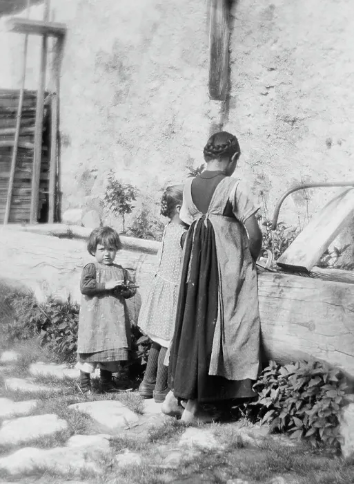 Stampa con cornice : Bambine alla fonte