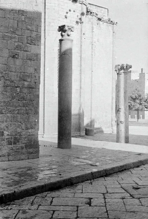 Stampa con cornice : Colonne con capitelli