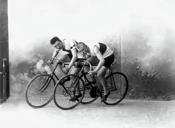 Stampa con cornice : Coppia di ciclisti