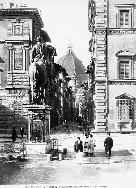 Via dei Servi in Florence, seen from the Piazza della SS:Annunziata. In the foreground, the equestrian statue of Grand Duke Ferdinand I, last work of Giambologna