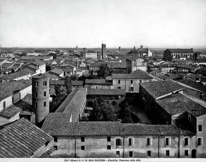 Stampa con cornice : Veduta parziale della citta di Ravenna, dai tetti