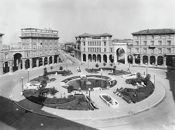 Piazza dei Martiri (formerly Piazza Umberto I), Bologna
