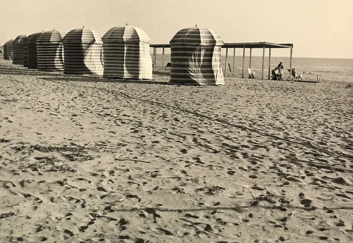 Stampa con cornice : Ombrelloni sulla spiaggia Stampa con cornice : Ombrelloni sulla spiaggia