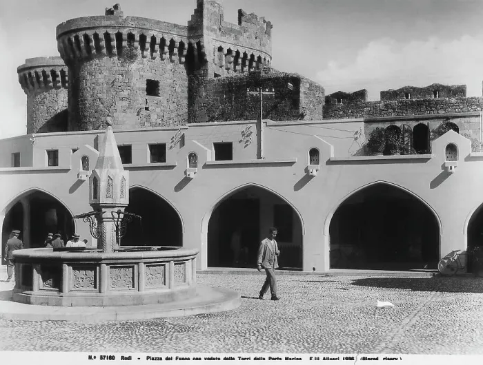 Stampa con cornice : Rodi, Piazza del Fuoco