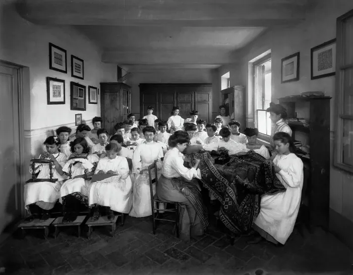 Stampa con cornice : Scuola professionale femminile, Firenze