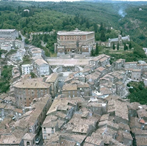 Images Dated 21st December 2007: Aerial view of Caprarola
