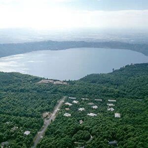 Images Dated 18th December 2007: Aerial view of Lake Albano