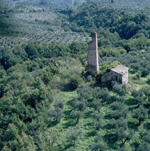 Images Dated 20th December 2007: Aerial view of the land around Viterbo with a tower in ruins