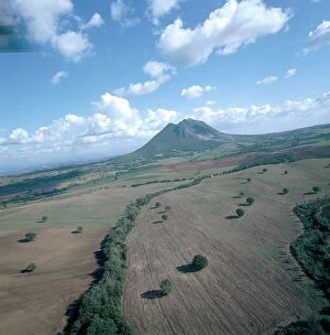 Images Dated 19th December 2007: Aerial view of Monte Soratte