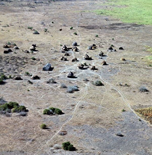 Images Dated 16th November 2009: From the air. In the savannah small groups of harish (huts)