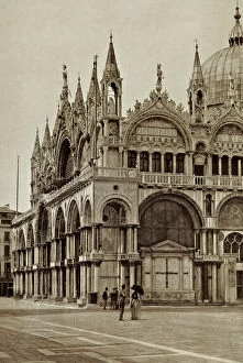 Images Dated 29th September 2010: Animated view of the Basilica of San Marco, Venice