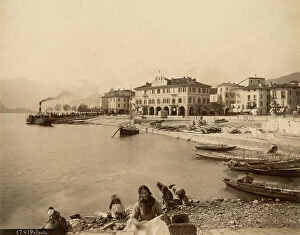 Images Dated 7th September 2009: Animated view of the lake and the town hall of Pallanza