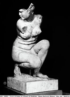 Images Dated 23rd September 2011: Aphrodite bathing, Roman copy of a Hellenistic era Greek original attributed to Doidalsas