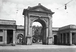 Images Dated 10th April 2012: The arch of the New Gate of Milan