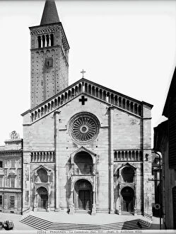 Images Dated 20th April 2011: The Assunta Cathedral: the facade, Piacenza