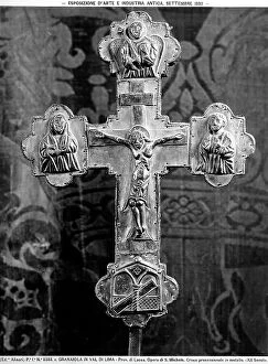 Images Dated 18th April 2012: Astylar metal cross. Church of San Michele, Granaiola, Bagni di Lucca