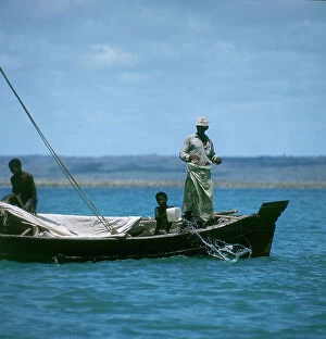 Images Dated 20th November 2009: Badjuni Islands. Fishermen with their boats