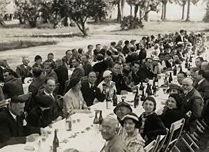 Images Dated 22nd June 2011: Banquet campaign: table with bottles of wine, Rome