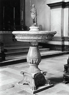 Images Dated 9th April 2010: Baptismal Font, Church of S. Giorgio in Braida, Verona