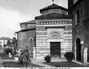 Images Dated 6th February 2006: Baptistry of S.Peter's or Rotonda