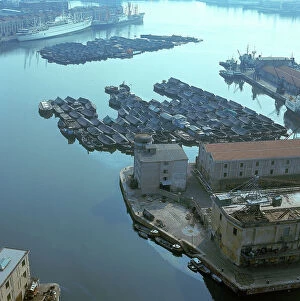 Images Dated 4th July 2007: Barges out of service, Genoa
