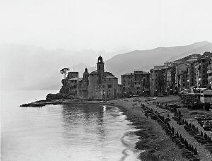 Images Dated 25th July 2011: Beach on the coast of Salerno