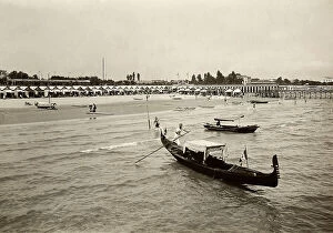 Images Dated 25th July 2011: The beach of the Lido of Venice