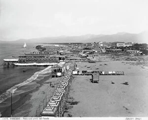 Images Dated 8th March 2010: The beach of Viareggio, sea resort in the province of Lucca, photographed from the Fanale