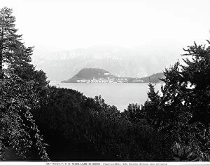 Images Dated 27th December 2012: Bellagio seen from the park of Villa Carlotta on Lake Como