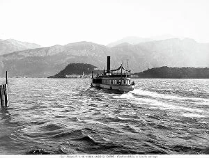 Images Dated 27th December 2012: A boat at Cadenabbia on Lake Como