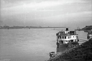 Images Dated 8th September 2011: Boat on the Nile, Thebes (ancient Luxor)