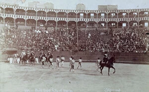 Images Dated 2nd November 2011: Bullfighter and his retinue entering the crowded arena of Mexico City