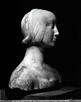 Images Dated 18th November 2011: Bust of Duchess Isabella of Aragona, seen in profile. Marble sculpture by Francesco Laurana