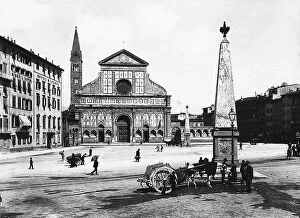 Images Dated 26th August 2009: Busy day view of Piazza Santa Maria Novella in Florence with the faade of the church of the same