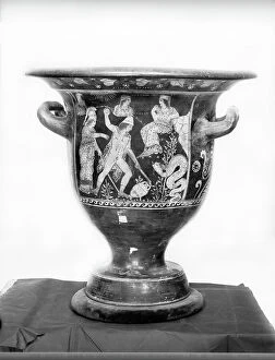 Images Dated 26th October 2011: Cadmus, assisted by Minerva, kills the dragon Theban, vase, National Archaeological Museum of Naples