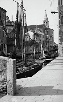 Images Dated 19th June 2009: A canal in Chioggia