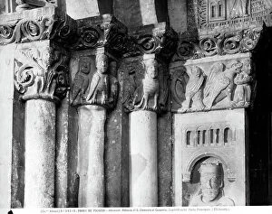 Images Dated 28th April 2009: Detail of the capitals on the left side of the main entrance of the Abbey of San Clemente