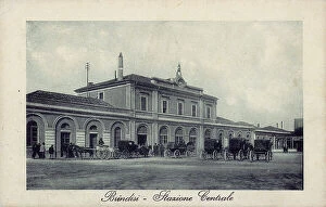 Images Dated 9th May 2011: Carriages waiting in the square opposite the Brindisi train station