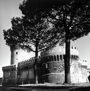 Images Dated 24th March 2010: The Castello of Julius II in Ostia