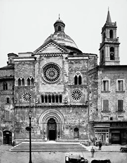 Images Dated 17th March 2010: Cathedral in Foligno