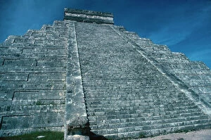 Images Dated 27th May 2011: Chichen Itza: the pyramid called 'the castle'