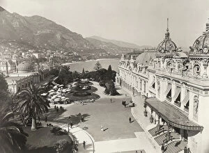 Images Dated 3rd December 2007: The city of Montecarlo: on the left is the Cafe de Paris with its square opposite