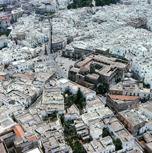 Images Dated 19th February 2007: The City of Ostuni, Brindisi
