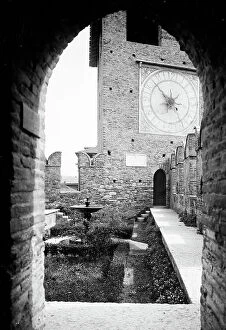 Images Dated 19th June 2009: The clock tower of Castelvecchio, Verona