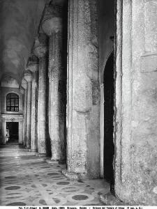 Dome und Innenraum