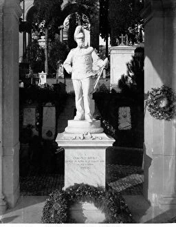 Images Dated 5th June 2008: Commemorative statue in the Verano cemetery in Rome