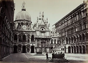 Images Dated 24th January 2011: The court of the Ducal Palace, Venice