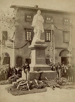 Images Dated 15th April 2010: The crowd gathered for the inauguration of the monument to Giuseppe Montanelli in Fucecchio
