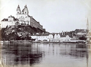 Images Dated 27th May 2009: The danube at melk (Austria). An imposing abbey standing on a rocky spur overlooks the bank of