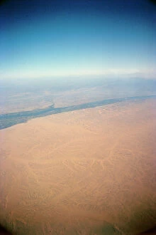 Images Dated 28th September 2011: The desert areas crossed by the green ribbon of the Nile (aerial view)